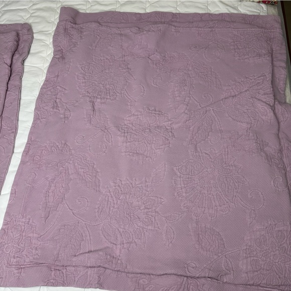 The Company Store Pair of Putnam Matelassé Cotton Euro Pillow Shams in Wisteria - Picture 8 of 13